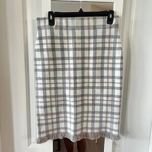 NWT Club Monaco Italian Yarn Zina Skirt in Jupe Size Medium Color black White